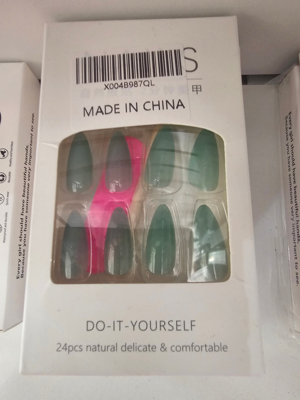 DIY Green and Pink False Nails