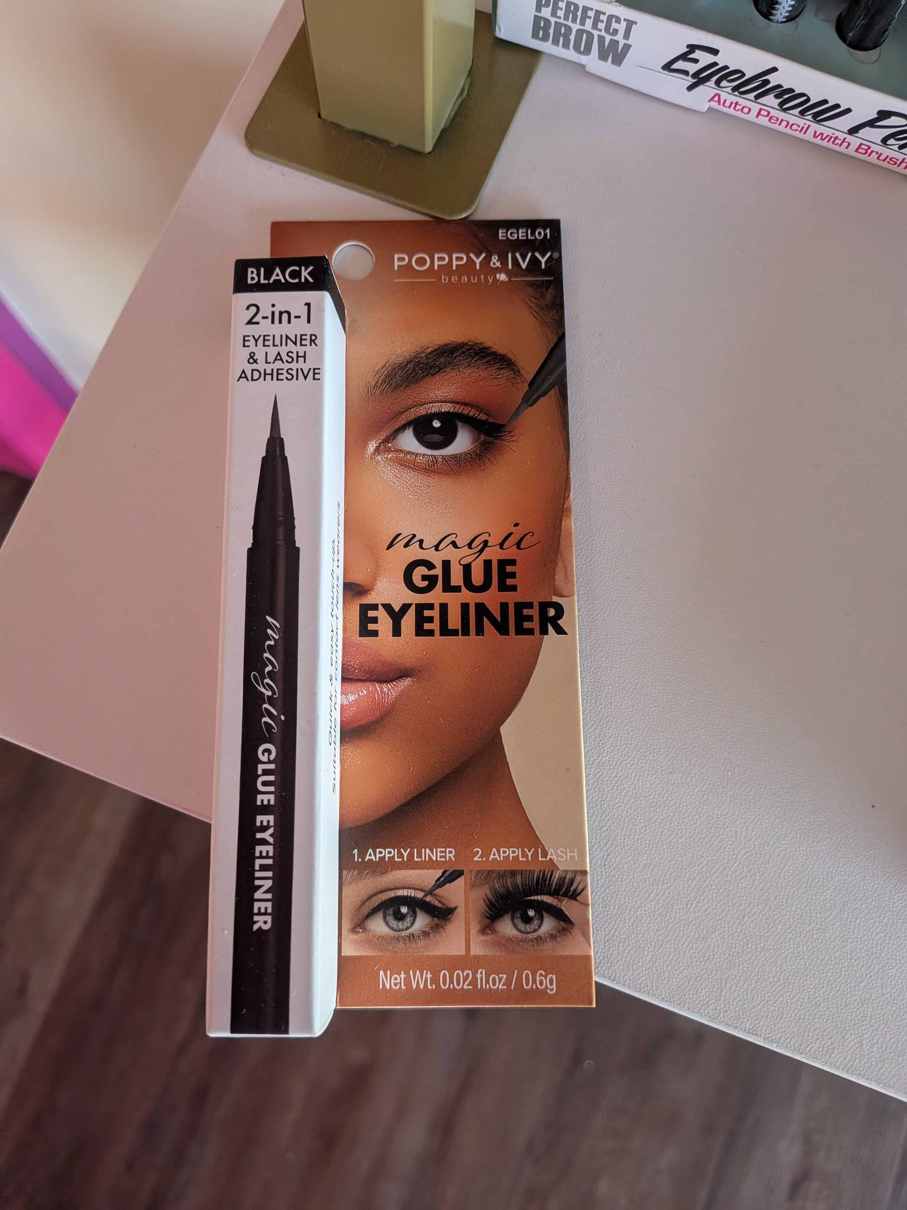 Poppy & Ivy Magic Glue Eyeliner