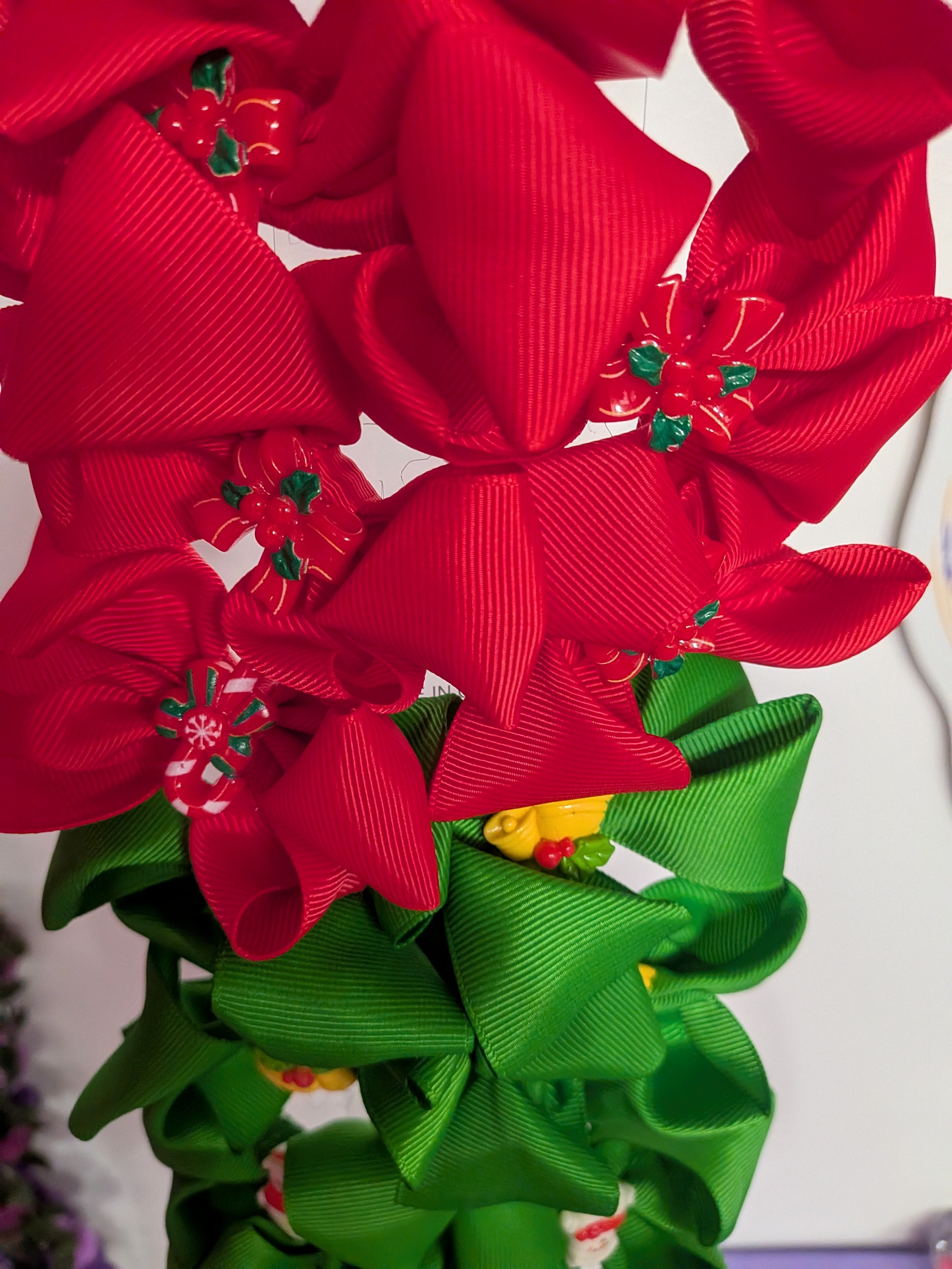 Holiday Bow Wreath with Ornaments