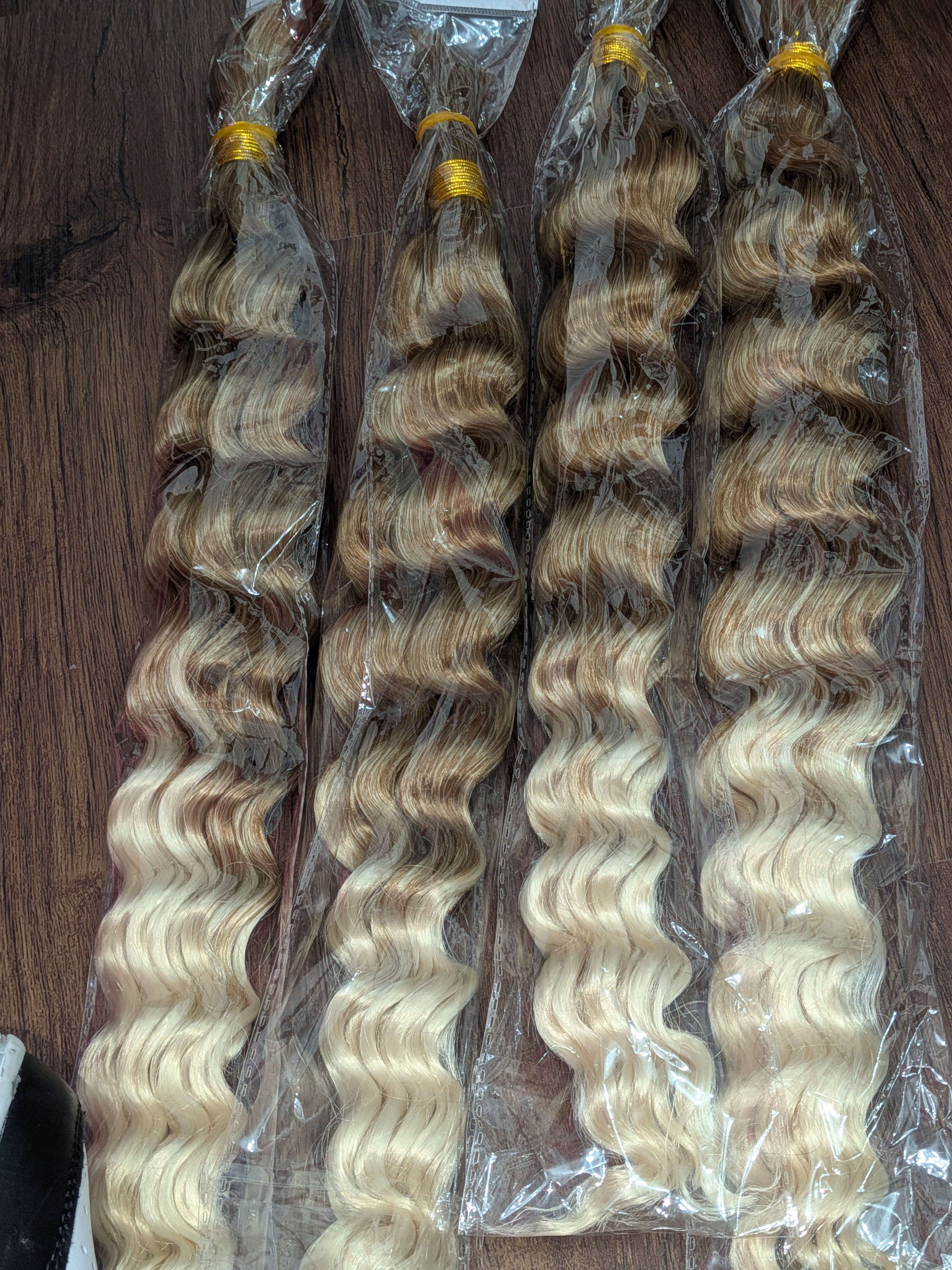 Blonde Wavy Hair Extensions T27/613