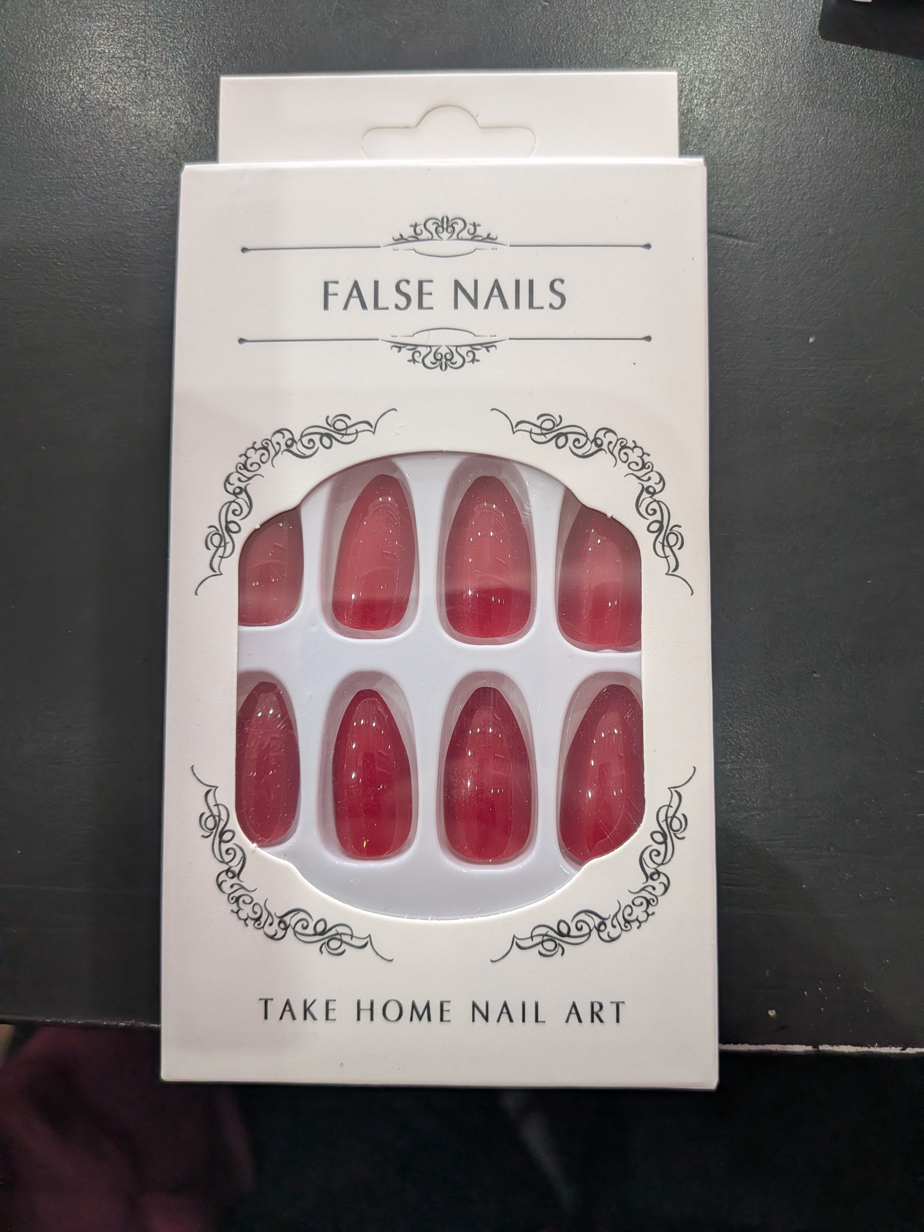 Red False Nails Set
