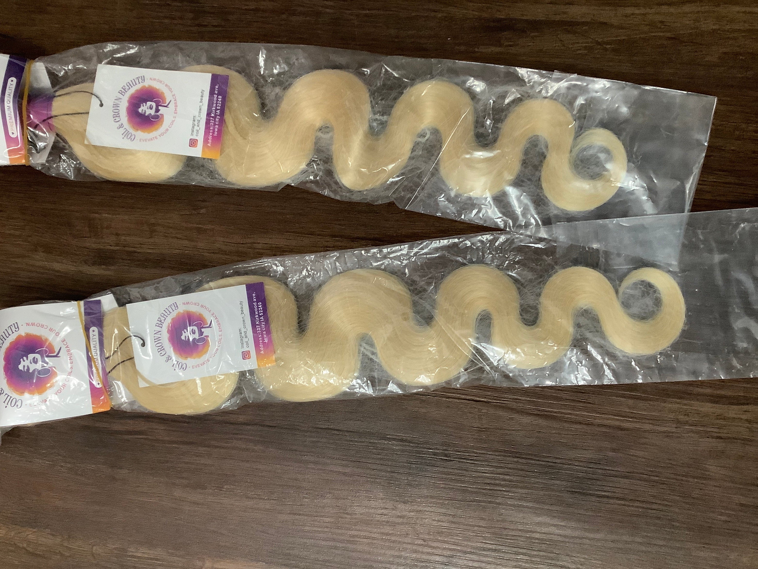 Coil & Crown hair 22 in Body wave Blond